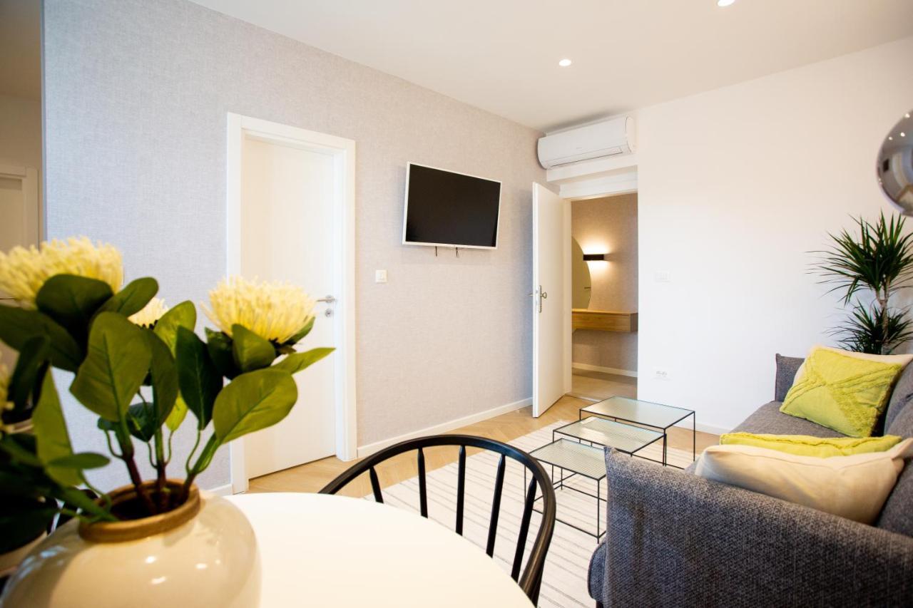 Top Floor Luxury Suite สปลิท ภายนอก รูปภาพ